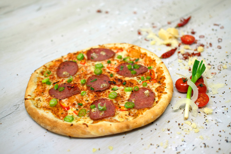 Pizza Salami Piccante
